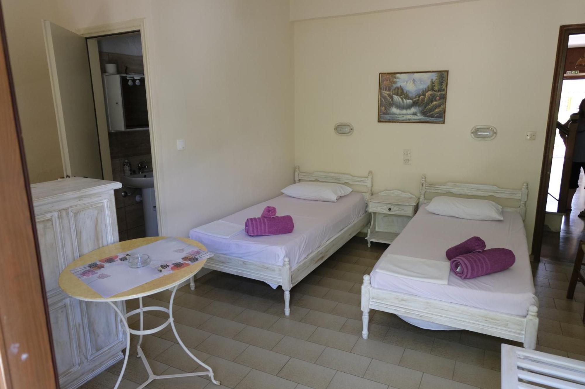 Taxiarchis Apartments 스키아토스 타운 객실 사진